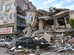 İskenderun, Hatay Turkey - February.06,2023: In Iskenderun, one of the places most affected by the 7.7 magnitude earthquake centered in Kahramanmaraş, many buildings were destroyed and people died.