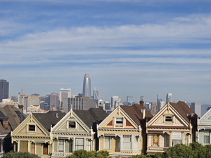 The Painted Ladies Victorian houses in San Francisco, viewed from Alamo Square.