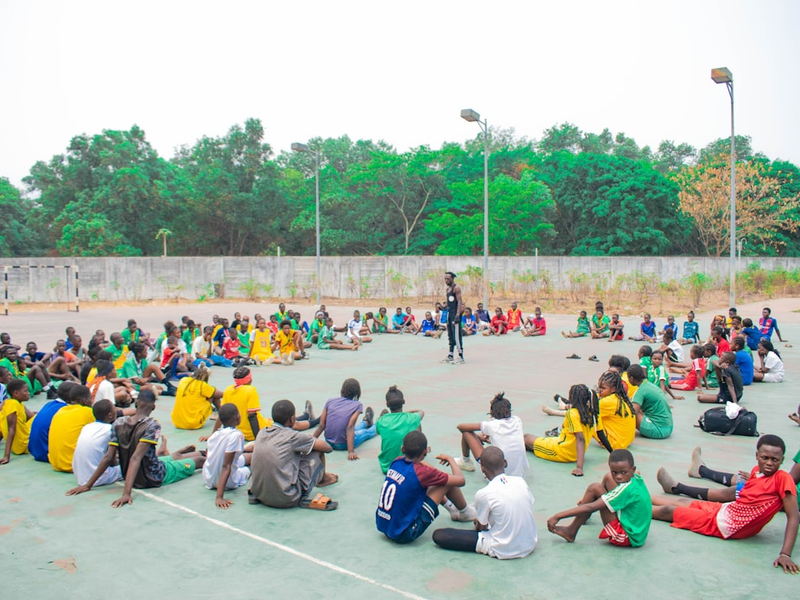 Activité sportive avec les enfants