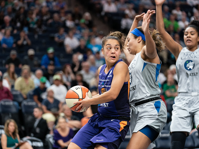 Leilani Mitchell is guarded by Napheesa Collier
