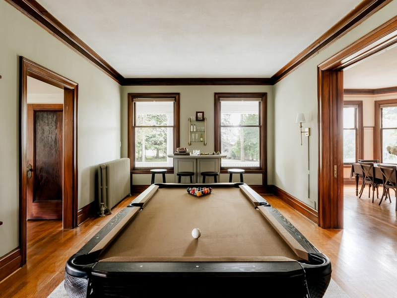 Billiards (IG: @clay.banks)