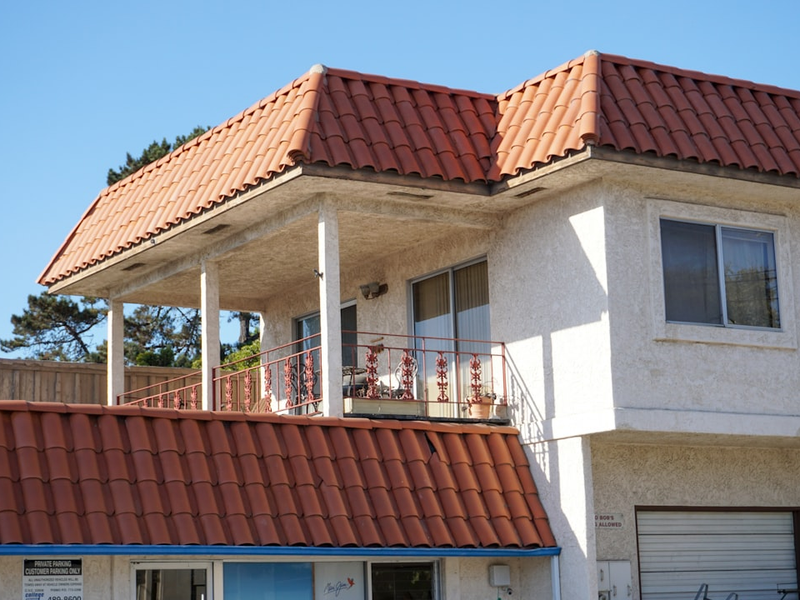 An upstairs apartment under the sky.