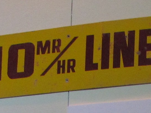 10 MR/HR Line Radioactive Contamination Sign
