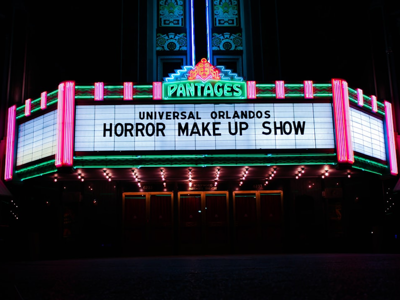 a theater marquee with the words horror make up show written on it