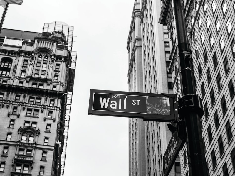 monochrome wall street sign
