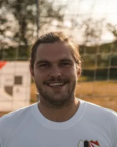 Jugendleiter*in Simon Backes