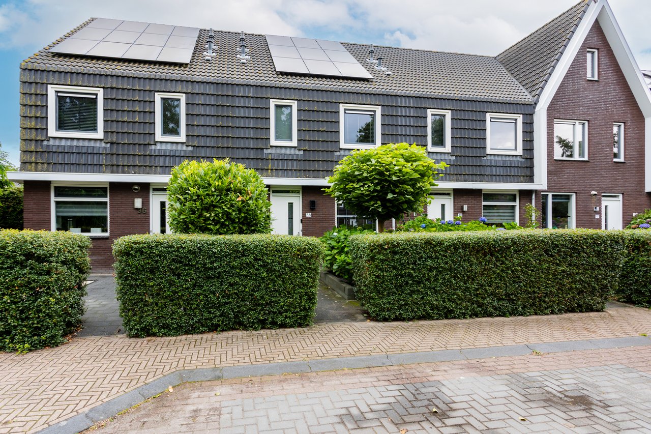 Tussenwoning in Leek, foto 1