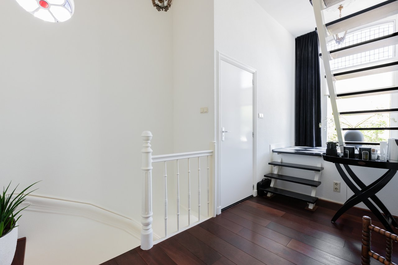 Woonkamer Dr. C. Hofstede de Grootkade 1A, Groningen