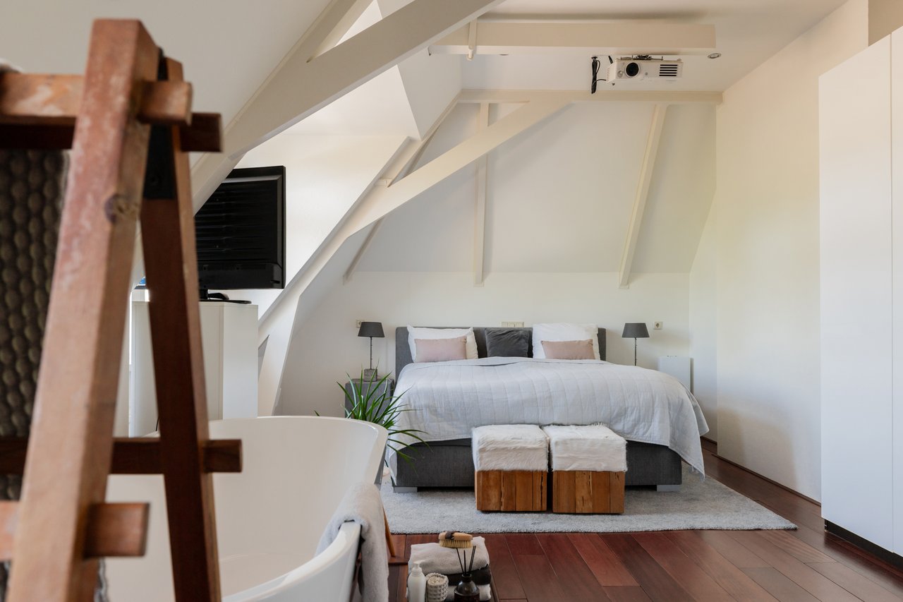 Slaapkamer of badkamer Dr. C. Hofstede de Grootkade 1A, Groningen