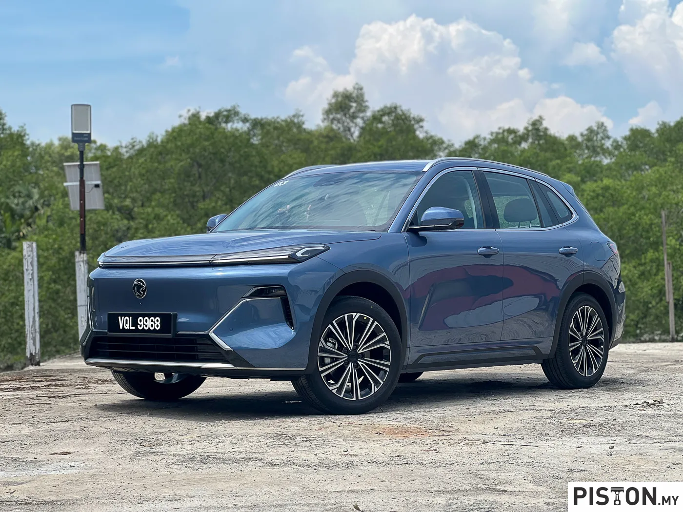E.MAS 7 PHEV - gambar 4