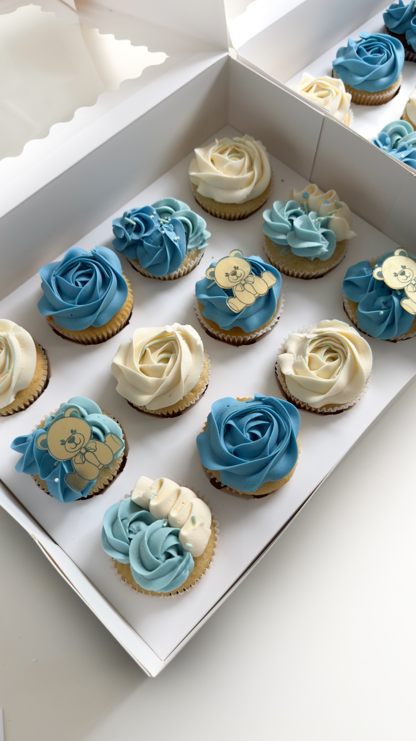 Blue Baby Shower capcake