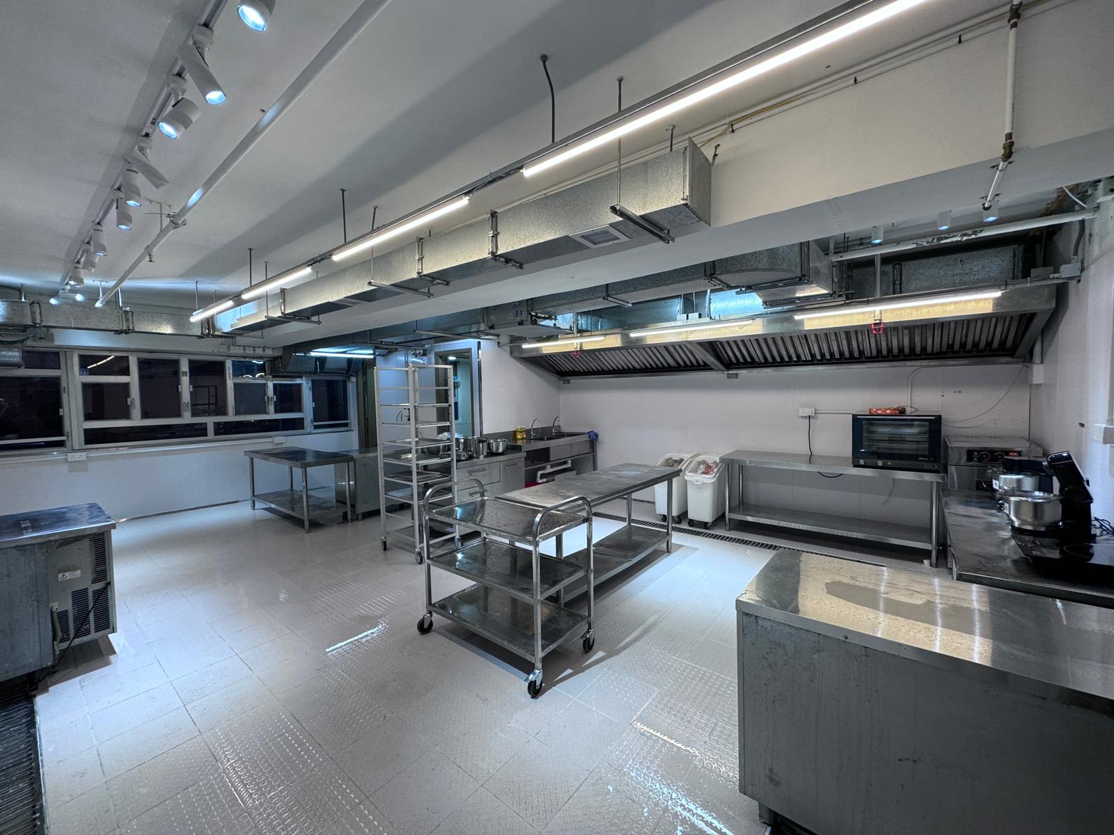 Shing Yip Industrial Building - Image 2