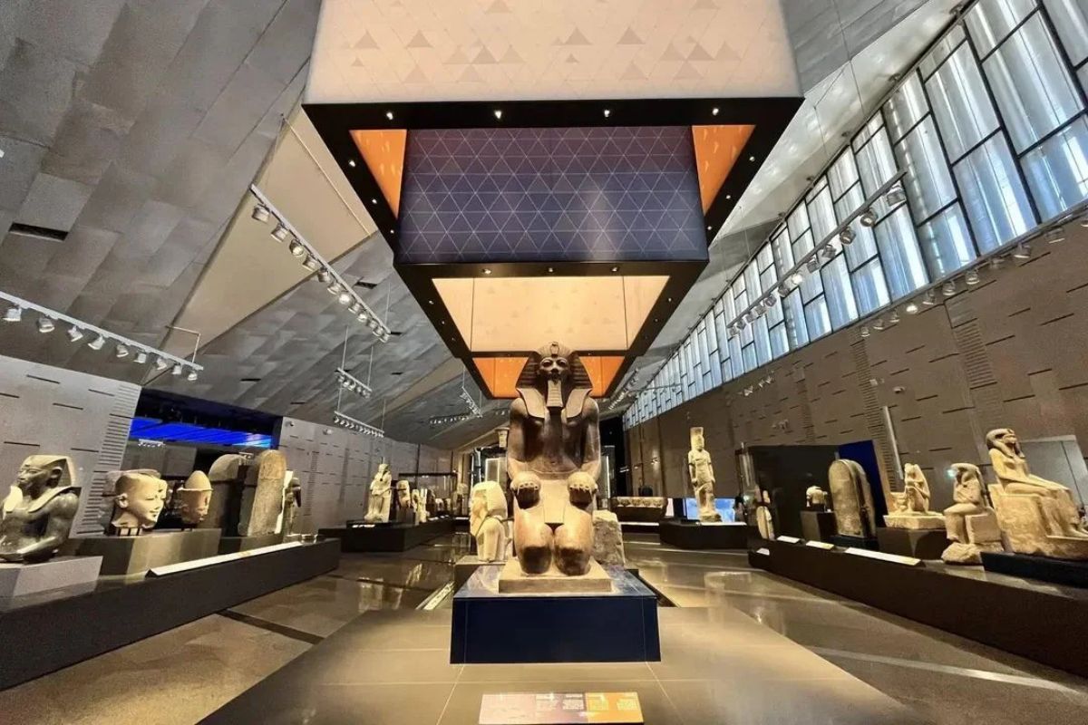Grand Egyptian Museum & Pyramids from Sharm El Sheikh 2