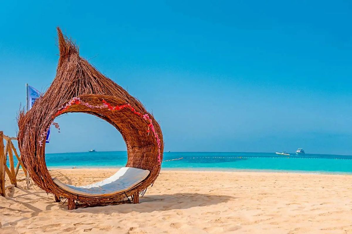 Hula Hula Island Snorkeling Boat Trip Hurghada