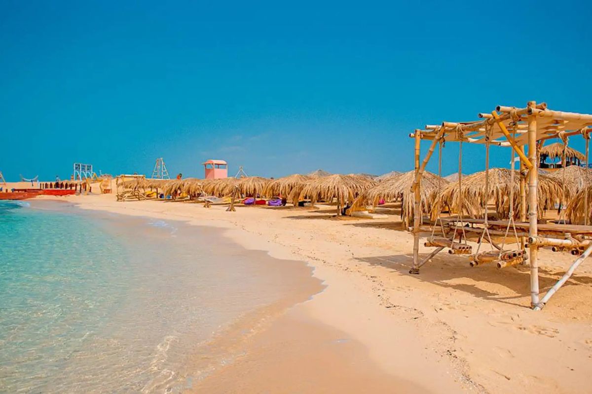 Hula Hula Island Snorkeling Boat Trip Hurghada 4
