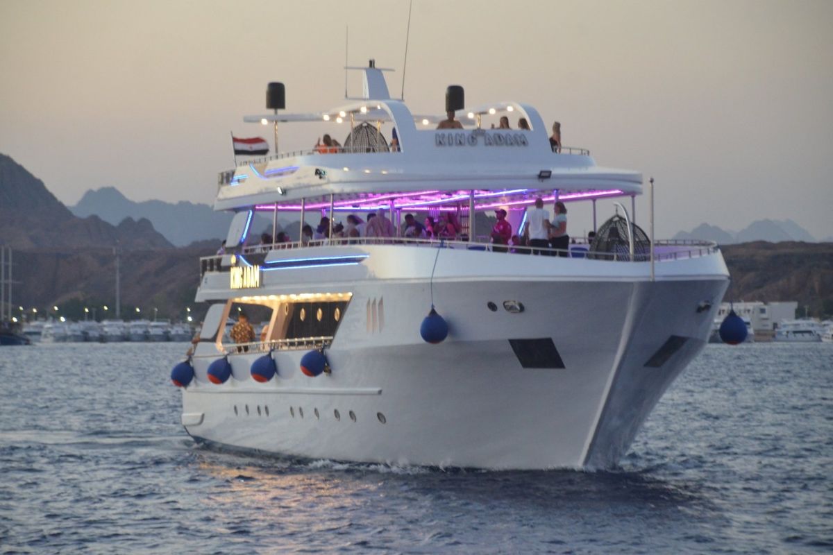 Romantic Sunset Dinner Cruise Sharm El Sheikh 2