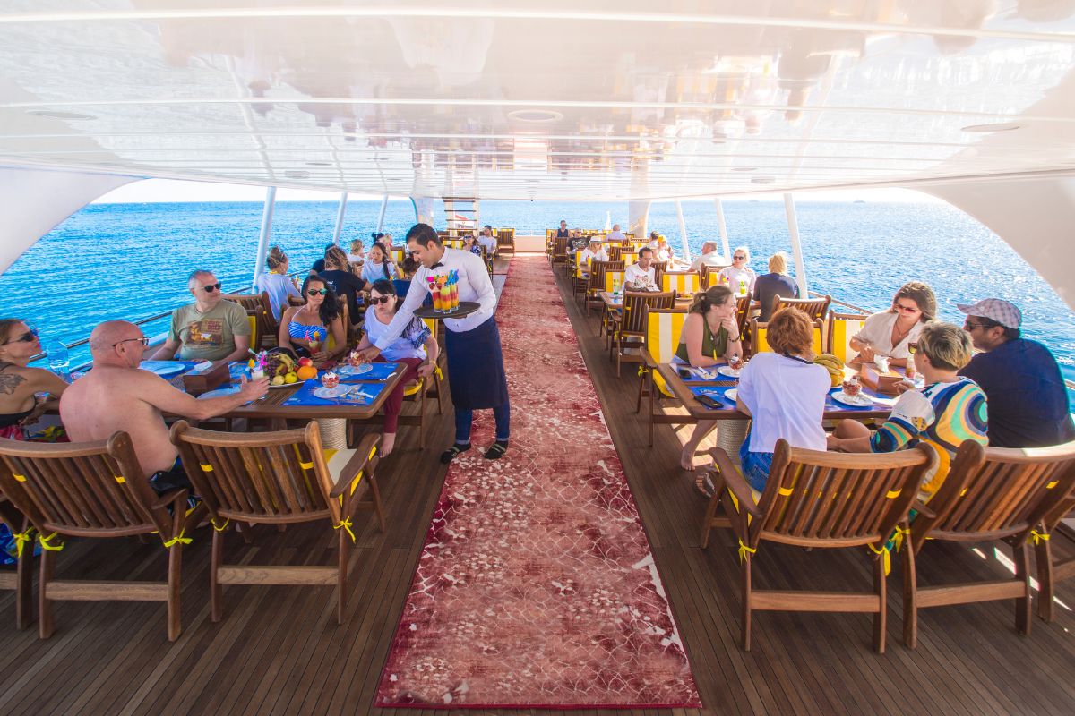 Ras Mohammed & White Island Elite VIP Boat Trip Sharm El Sheikh 4