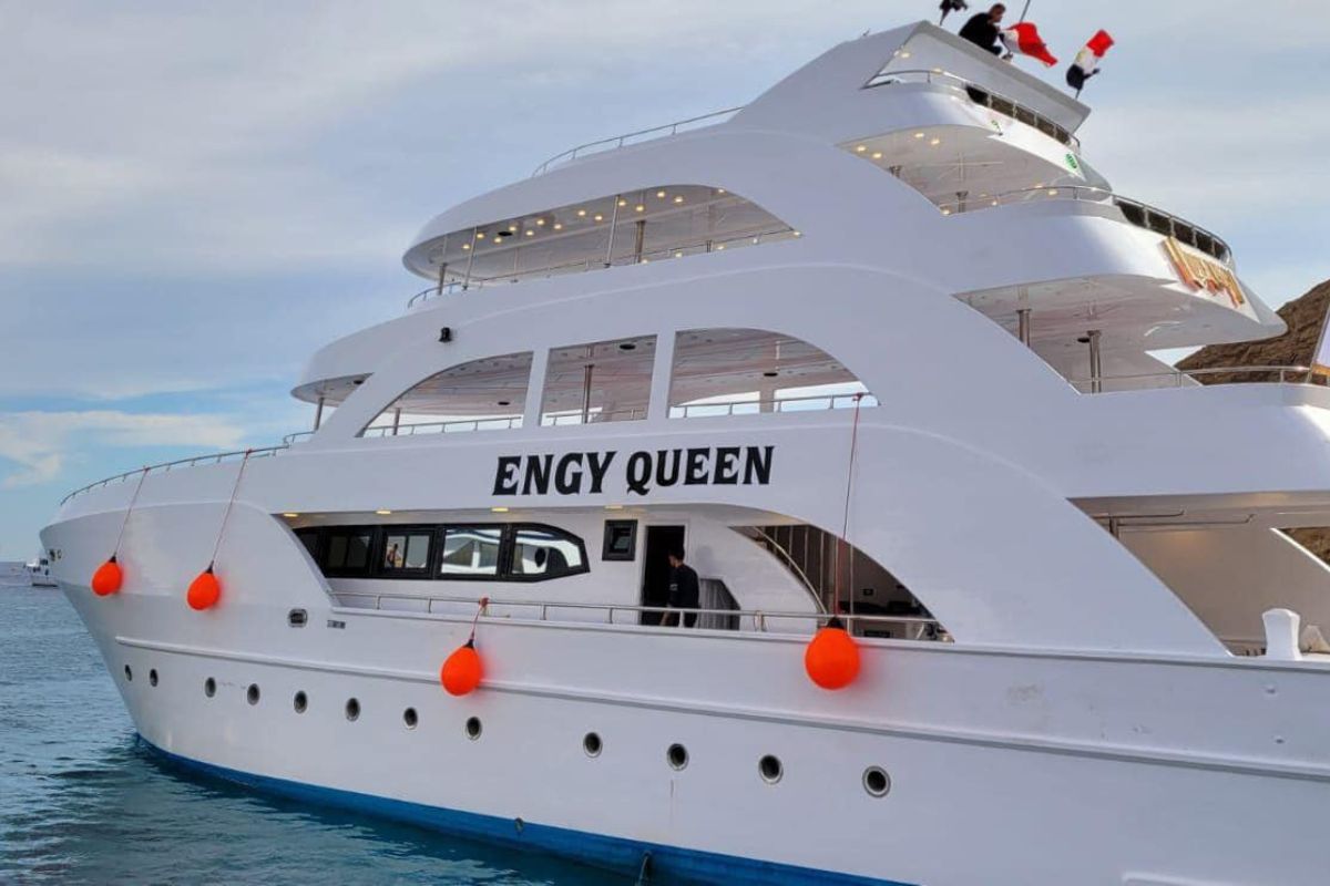 Ras Mohammed & White Island Luxury Yacht Trip | Engy Queen Sharm El Sheikh 5