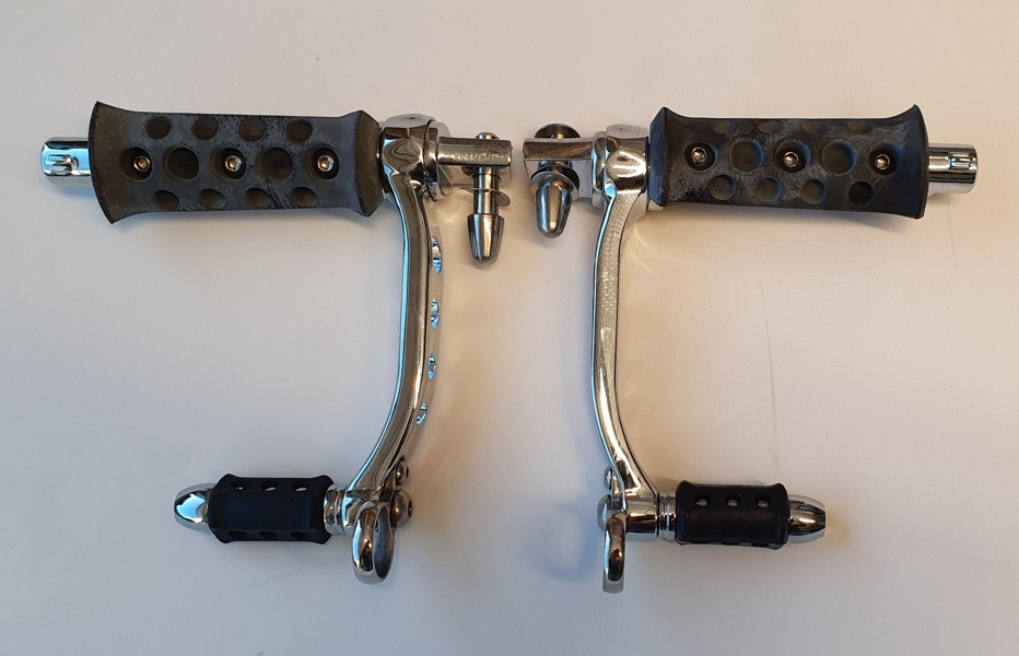 Liberator Pegs W/Stirrups-Male Mou