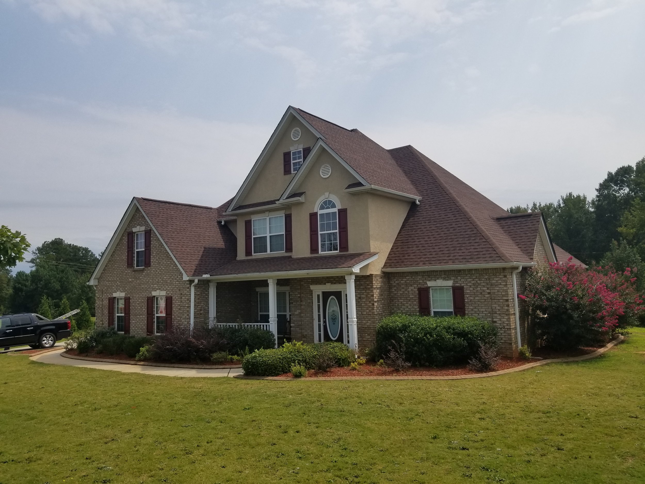 Shingle Roof Before Replacement
