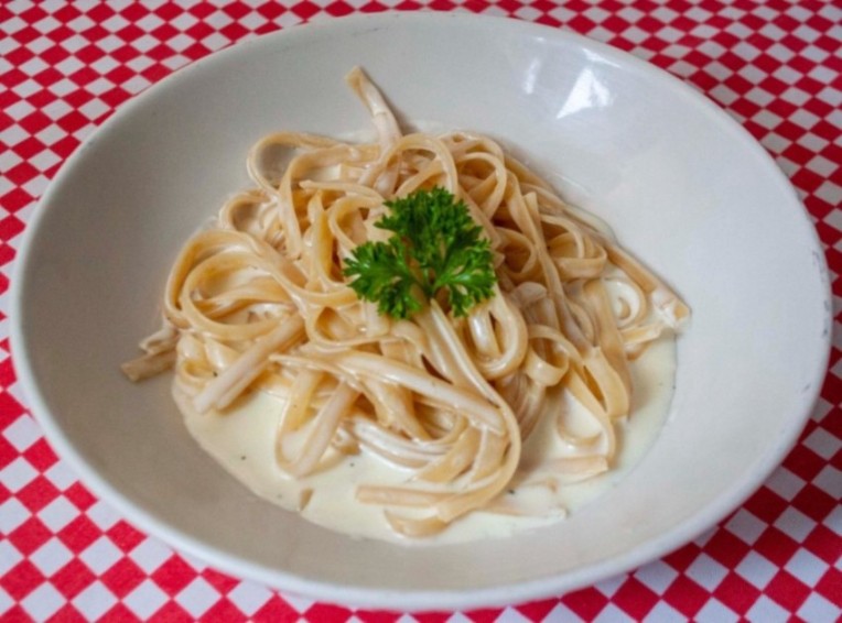 Pasta alfredo