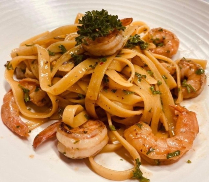 Pasta al olio con camarones