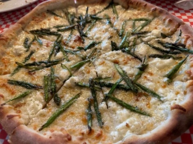 Pizza de esparragos