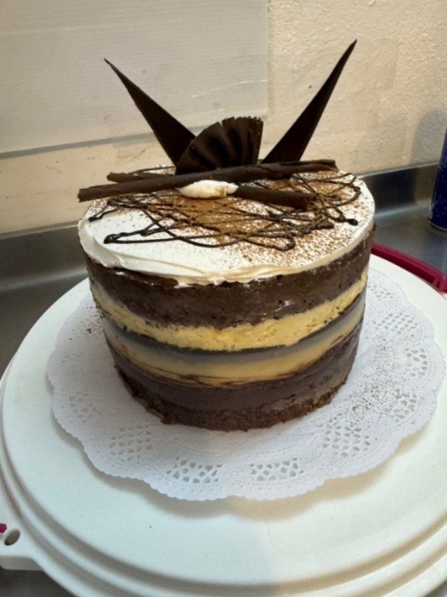 Pastel 4 chocolates