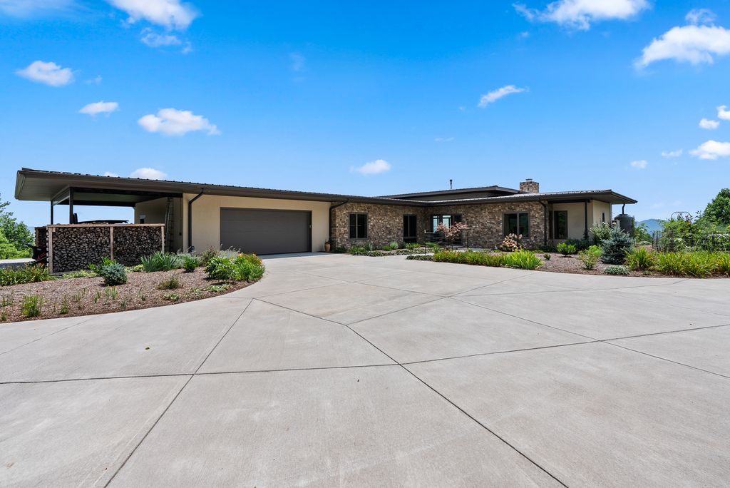 1045 Graham Rd Marshall-47