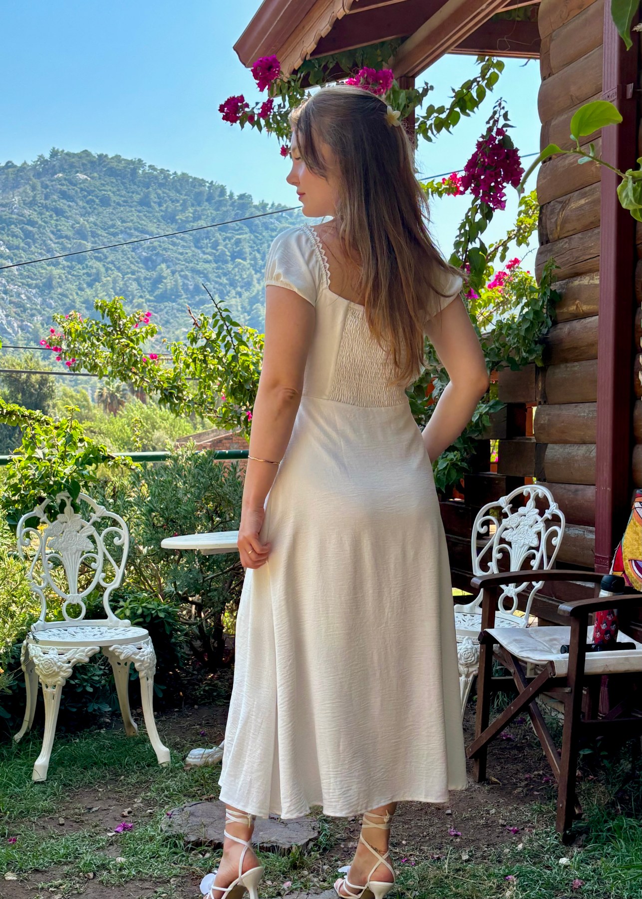 Balenli Yırtmaçlı Elbise (Beyaz)--4