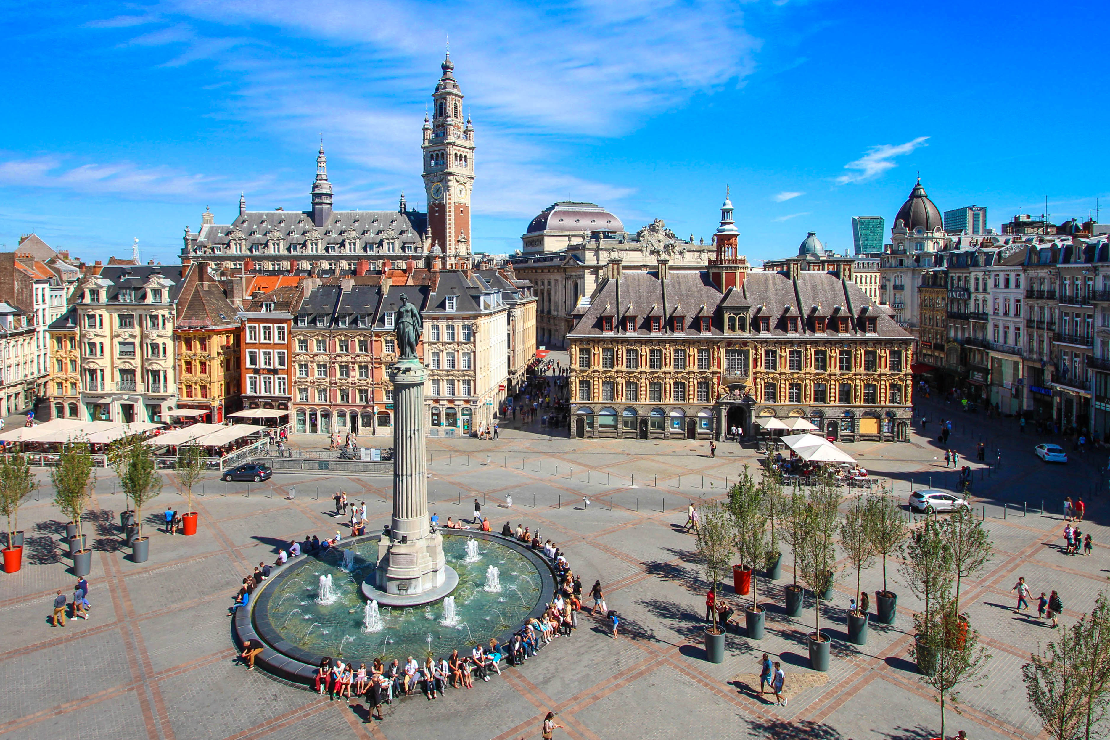 Still known as the "Capital of Flanders", Lille has had an eventful history from the Middle Ages to the French Revolution. You can't run in Lille without taking the classic run in the Citadelle park, but don't forget to take a walk in the rich city centre!