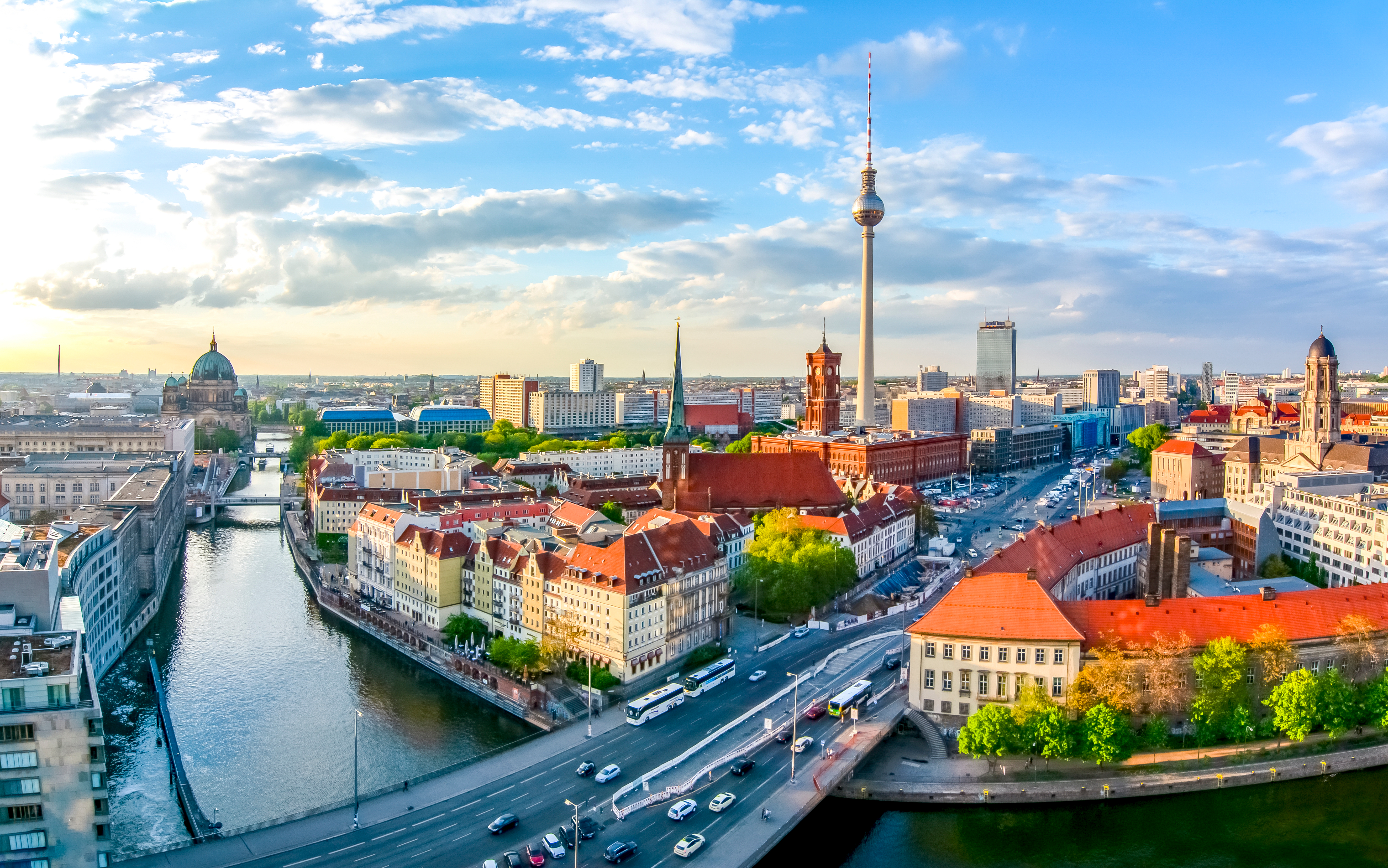 From Museum Island to Alexanderplatz to the Brandenburg Gate, running through Berlin will take you through seven centuries of German history. From the Brandenburg Electorate to the fall of the Wall, every street corner in the city centre is a reminder of a significant event. 