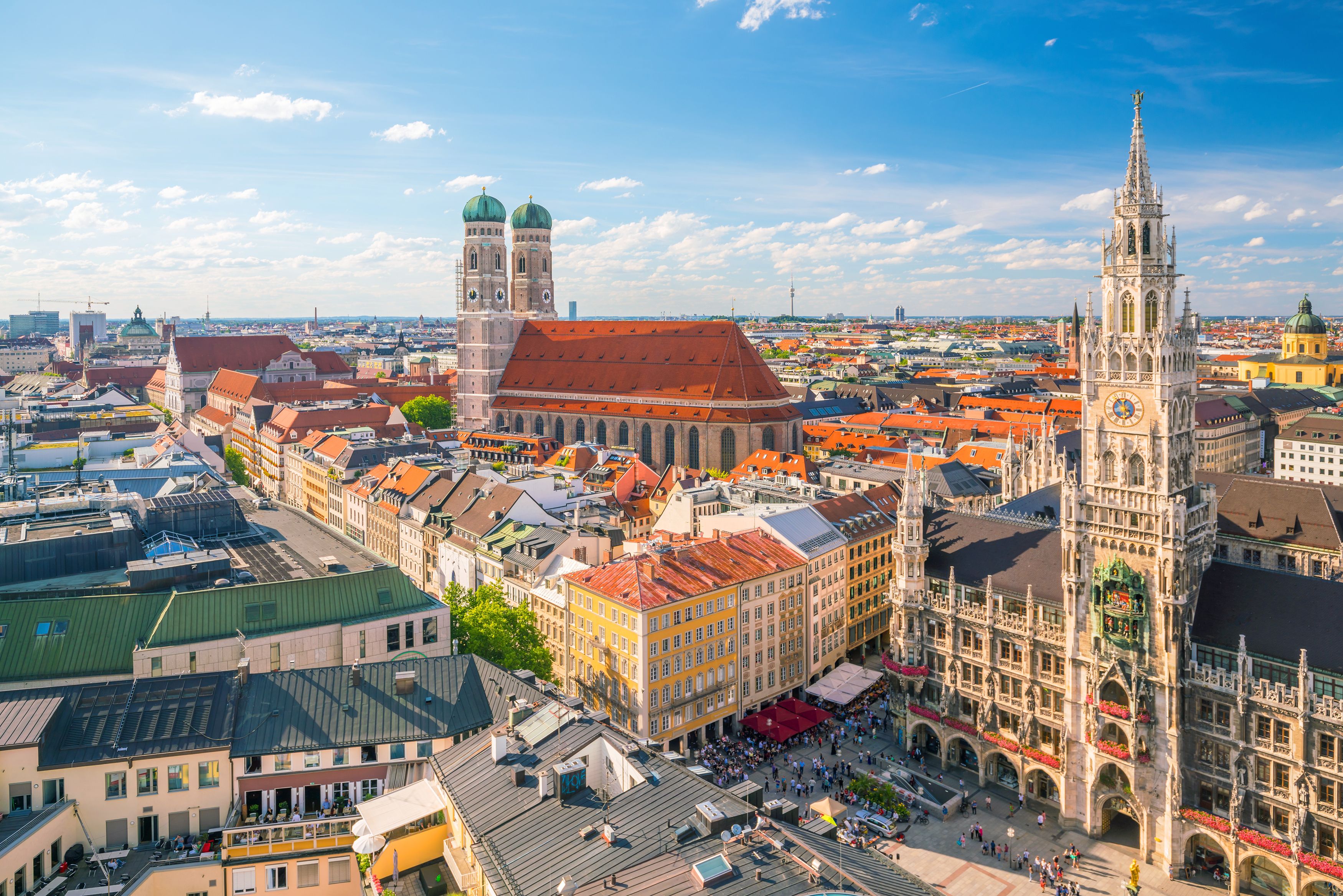 Munich is one of the few landlocked cities where you'll come across surfers, board and wetsuit included. When you go running in Munich, you will discover their favourite spot, but also the impressive Nymphenburg castle and the futuristic BMW headquarters.