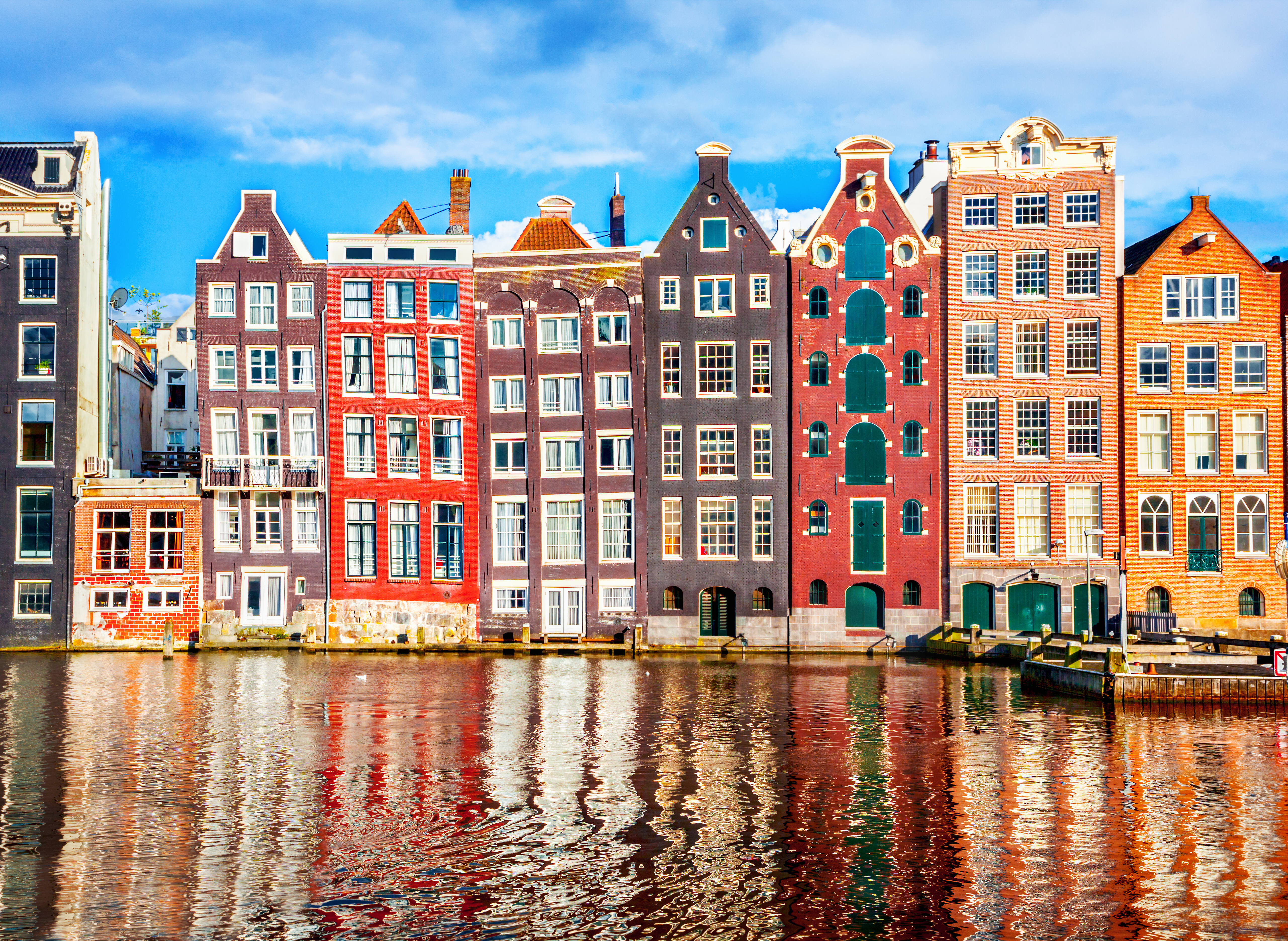 Ready for a quirky visit of Amsterdam? Along this tour you will discover some of the city's most original houses!
