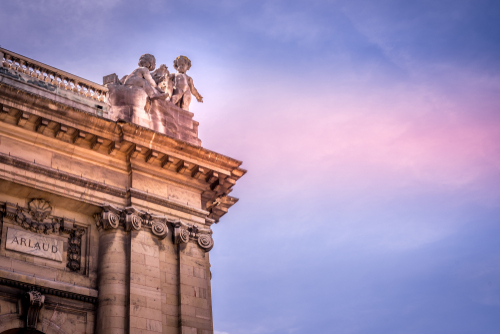 This very culturally focused walk will allow you to discover a little bit of Geneva. From the Bastions park to Victoria Hall, passing by the cimetière des Rois and the Plaine de Plainpalais, you will certainly be won over.