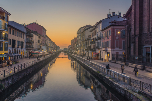 Take an unforgettable tour of the historic district of San Vittore, with a delightful run down the Navigli.