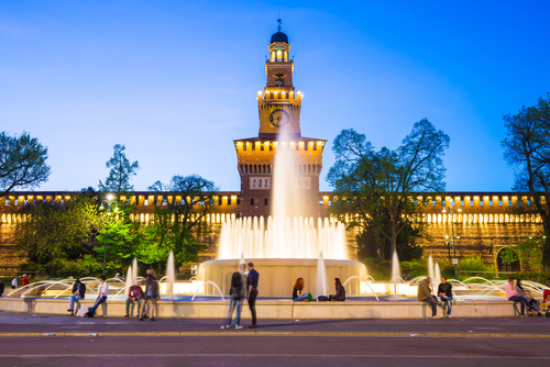 Beautiful Milan: 5 kilometres of stunning boutiques, historic museums, the mythical opera and the great Duomo!