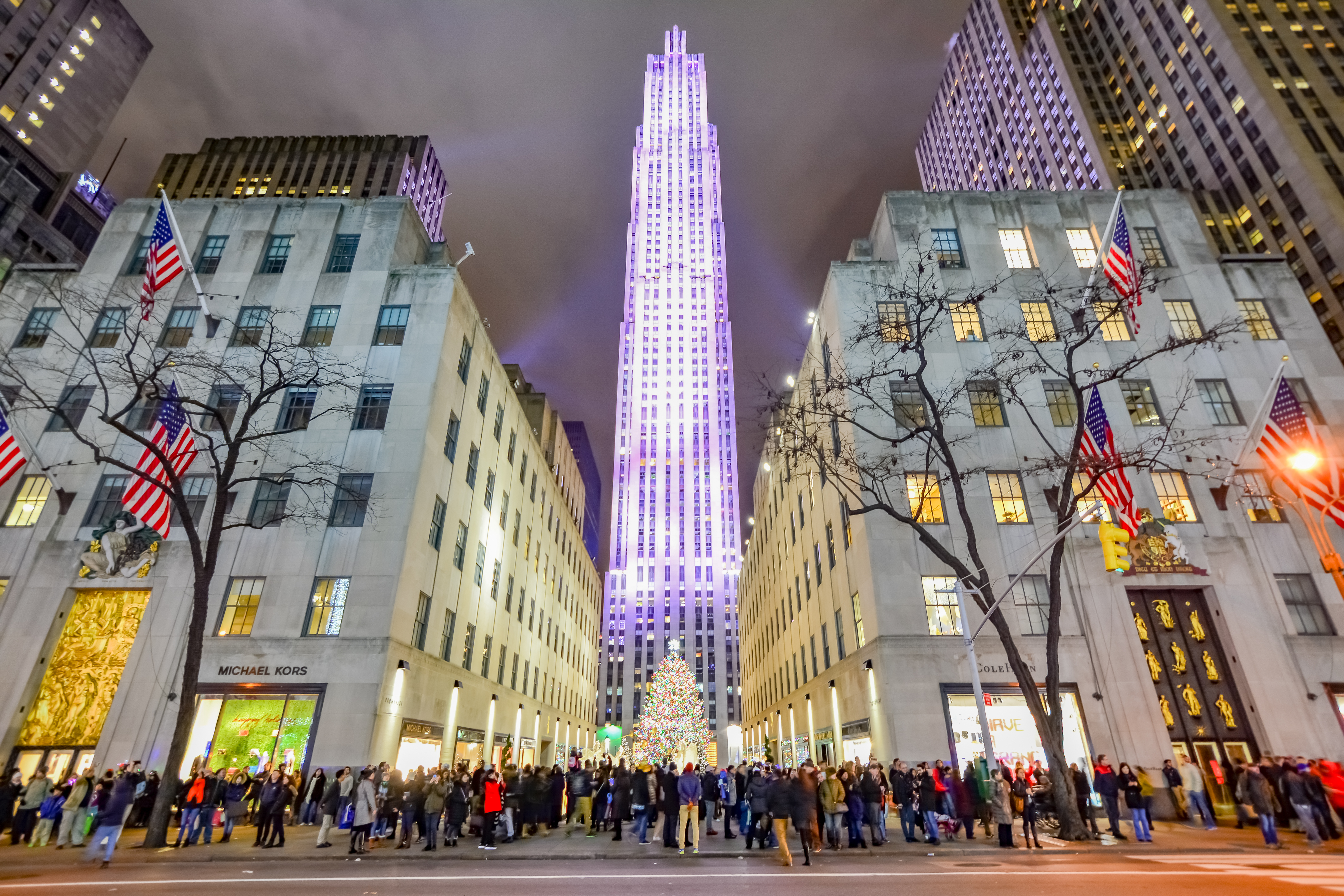 Discover the financial capital and cultural centre of the world! This route will guide you to many of New York's most iconic spots, including Times Square, the Museum of Modern Art and Central Park.