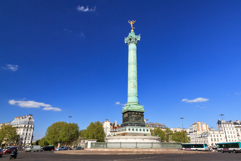 Need to get back to nature? This long route will take you to the Coulée Verte promenade, and then guide you through the historic Bastille area. You can also stop a while at any of the public fitness areas.