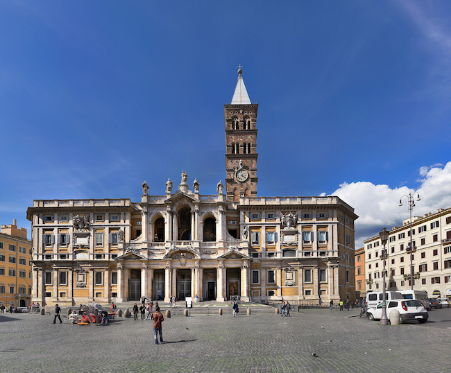 What would Rome be without its churches? Indeed, it's difficult to choose between them, but let us teach you a little bit more about some of the most beautiful churches in the town!