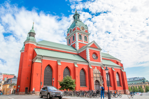 Tour the city centre of the capital, in particular discovering the royal opera, the Kungsträdgården and Stureplan square. Go on, we'll leave you to discover all that!