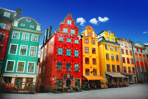 This route will let you discover two unmissable districts: the old town of Gamla Stan and the hipster district of Södermalm. The city's museum, the Katarina lift, and the Den Gyldene Freden in particular will be mentioned along the way.