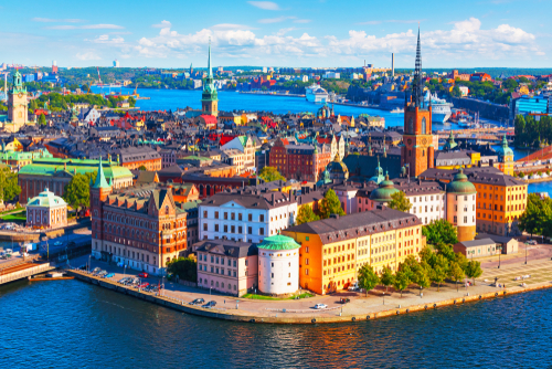 Gamla Stan is Stockholm's old town. So head out for a completely historic route! You will discover in particular the Royal Palace, the cathedral, the Nobel Museum and Stortorget square. 