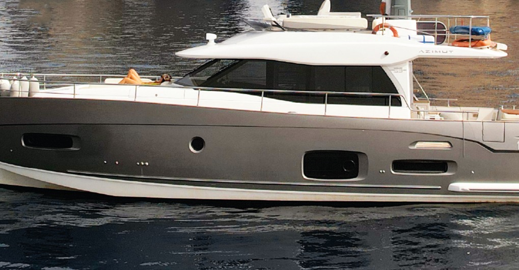 Azimut Magellano 53