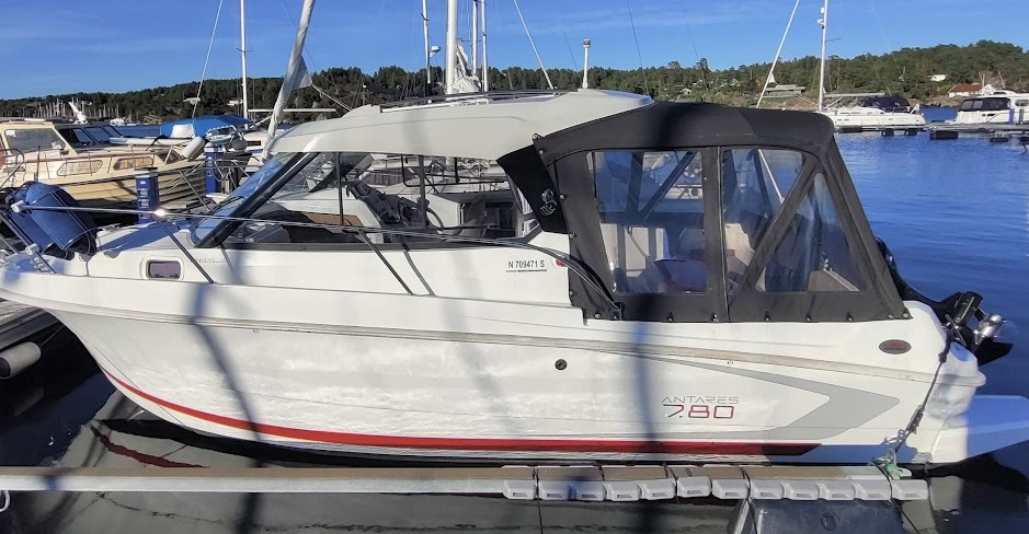 Beneteau Antares 780