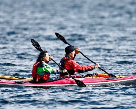 Röd Kajak Prijon Seatron GT med roder