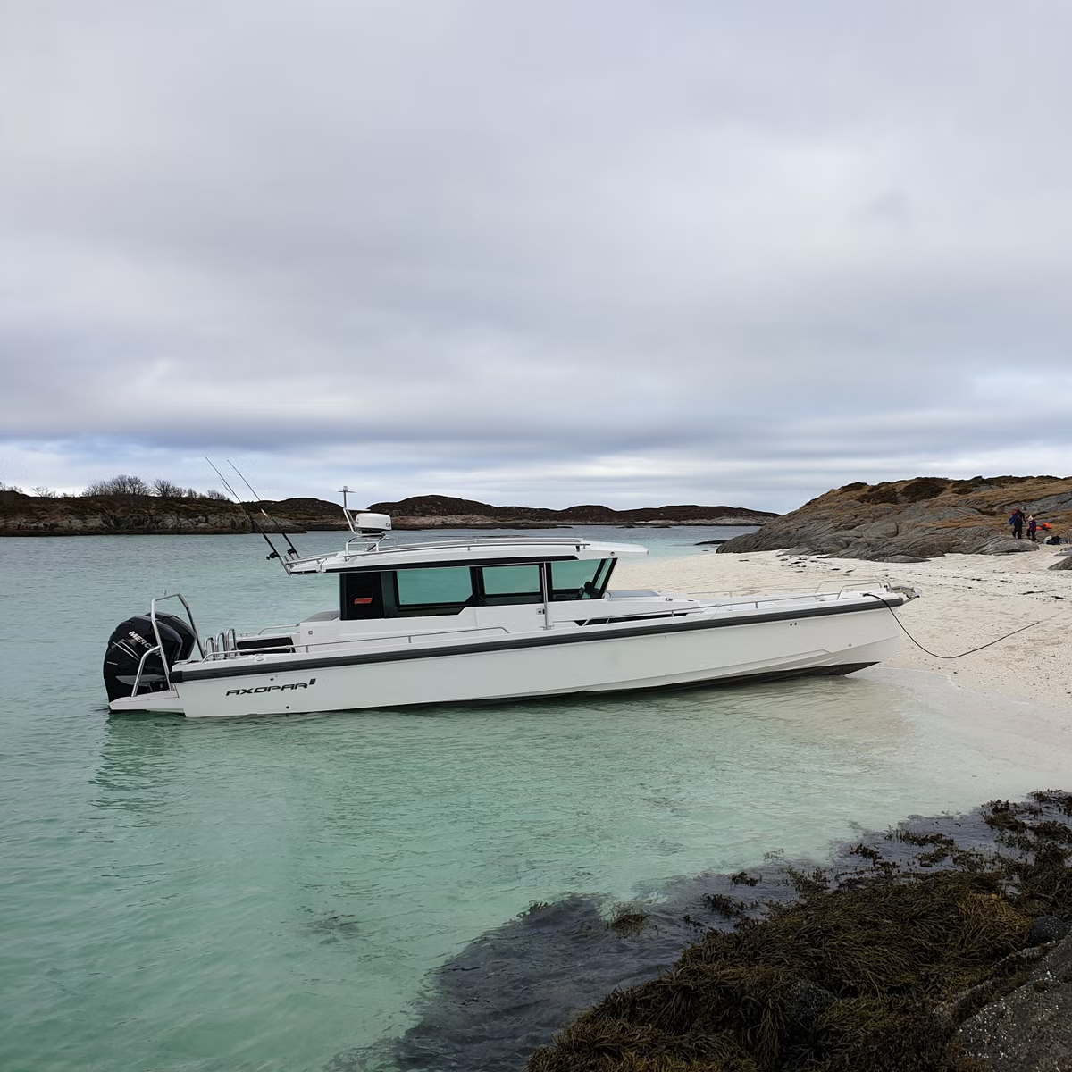 Axopar 37 Cabin, photo 1