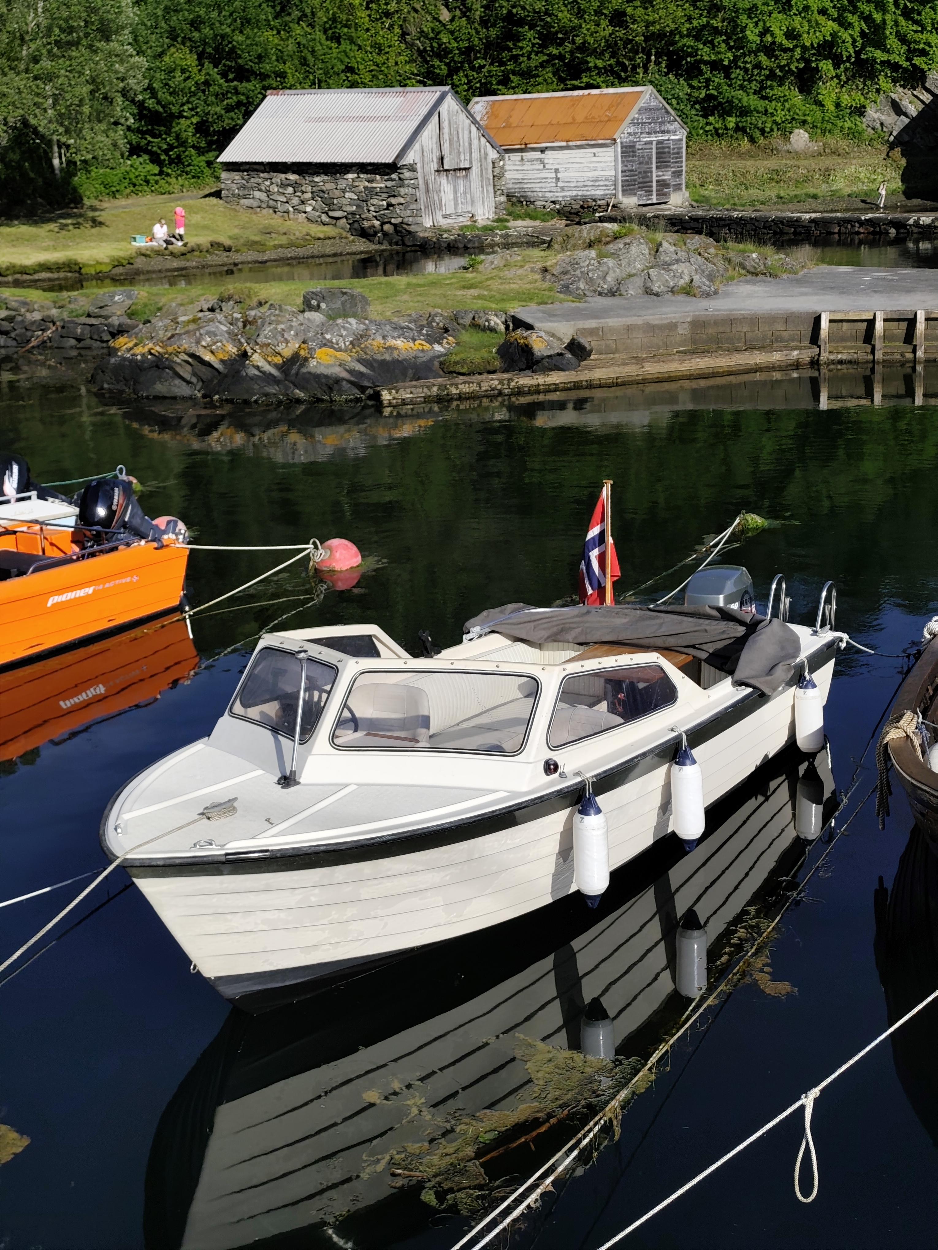 Fjord 17, photo 1