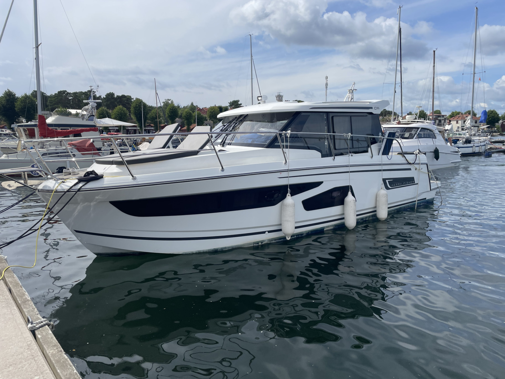 Merry Fisher 1095, photo 2