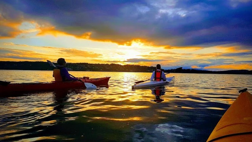 EPIC V9 Performance Surfski, photo 1